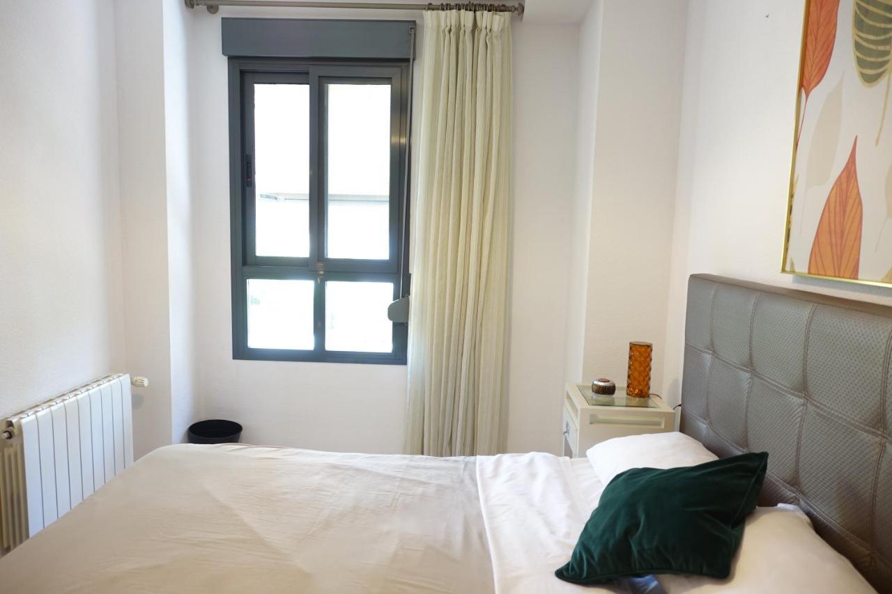 ☆The Peaceful Valencia Homestay☆ W/ Terrace⌘Parking⌘Bbq Zewnętrze zdjęcie