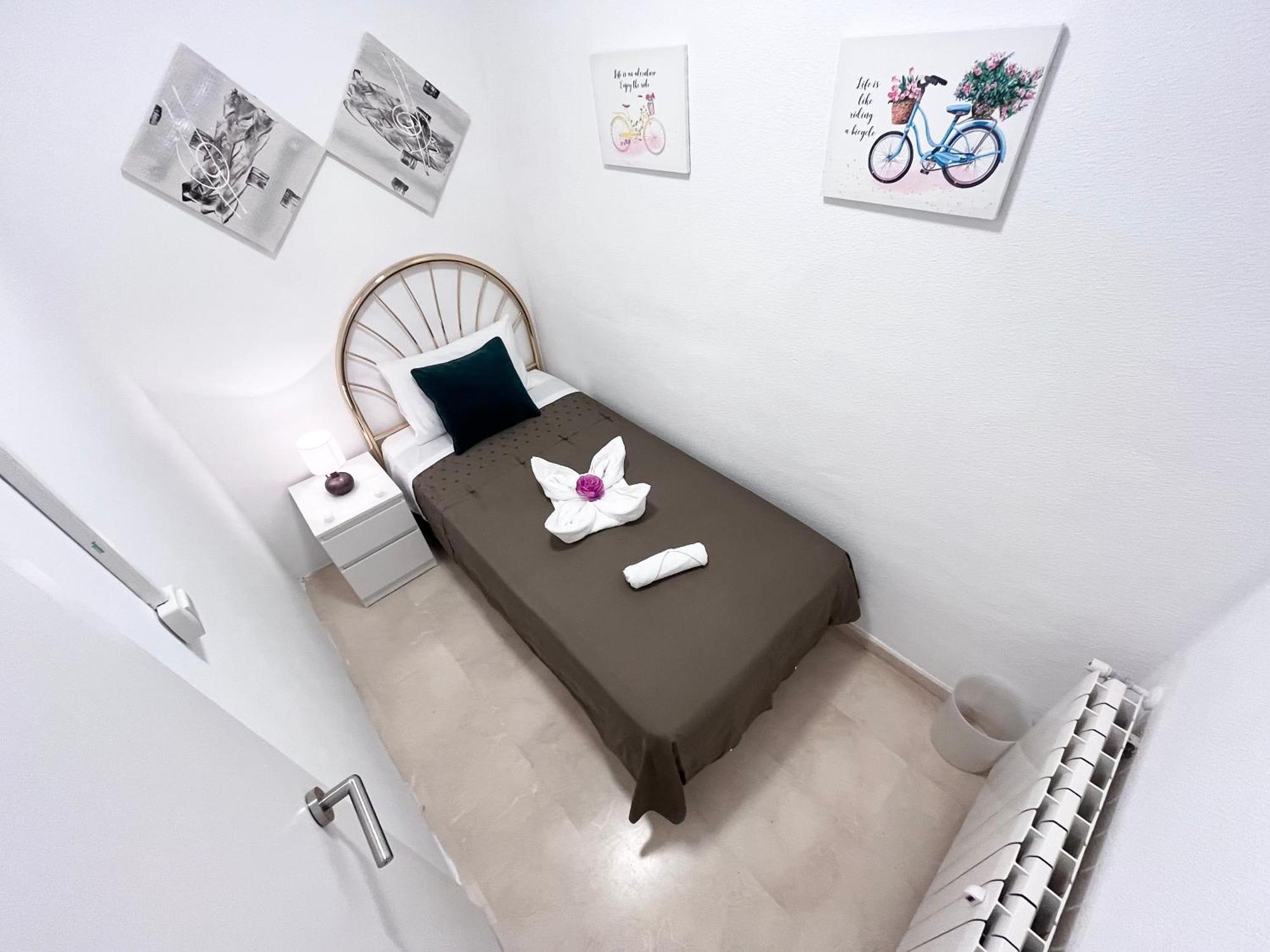 ☆The Peaceful Valencia Homestay☆ W/ Terrace⌘Parking⌘Bbq Zewnętrze zdjęcie